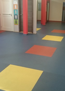 Hotovo - čistá podlaha s novou PU úpravou povrchu