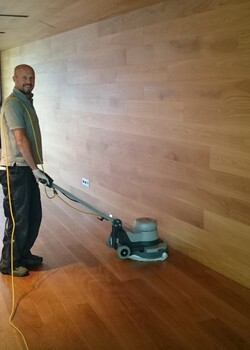 Čištění a příprava povrchu